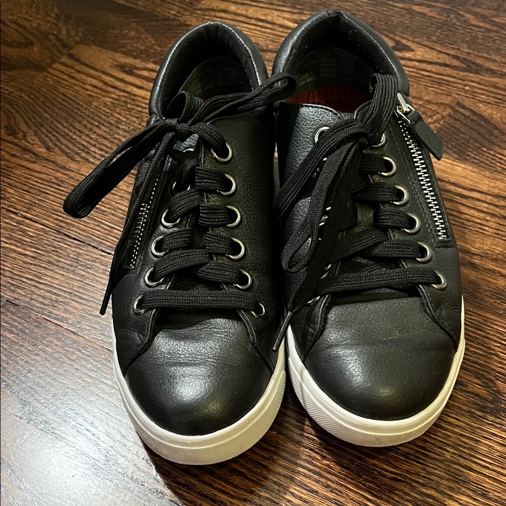Munro Black Leather Sneakers